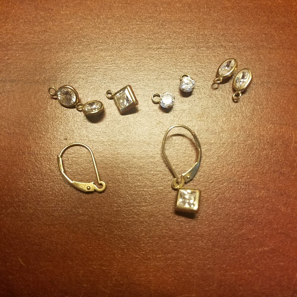 14kt Yellow Gold Cubic Zirconia Charm Earrings